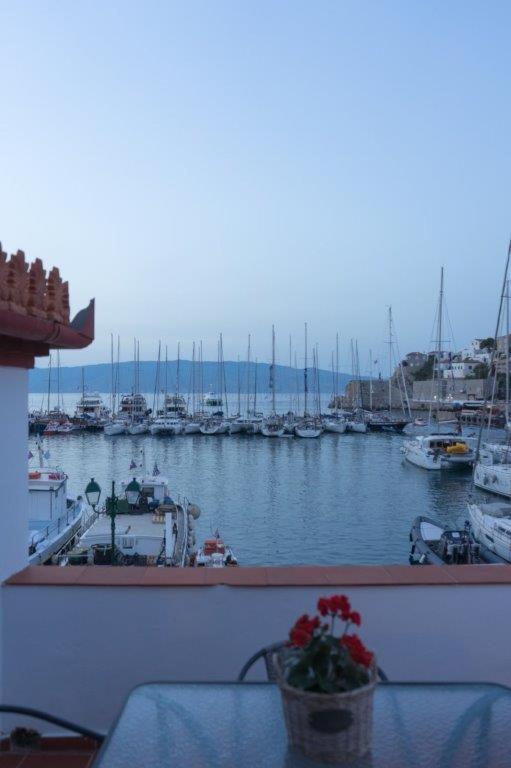 Ferienwohnung In Hydra Exterior foto